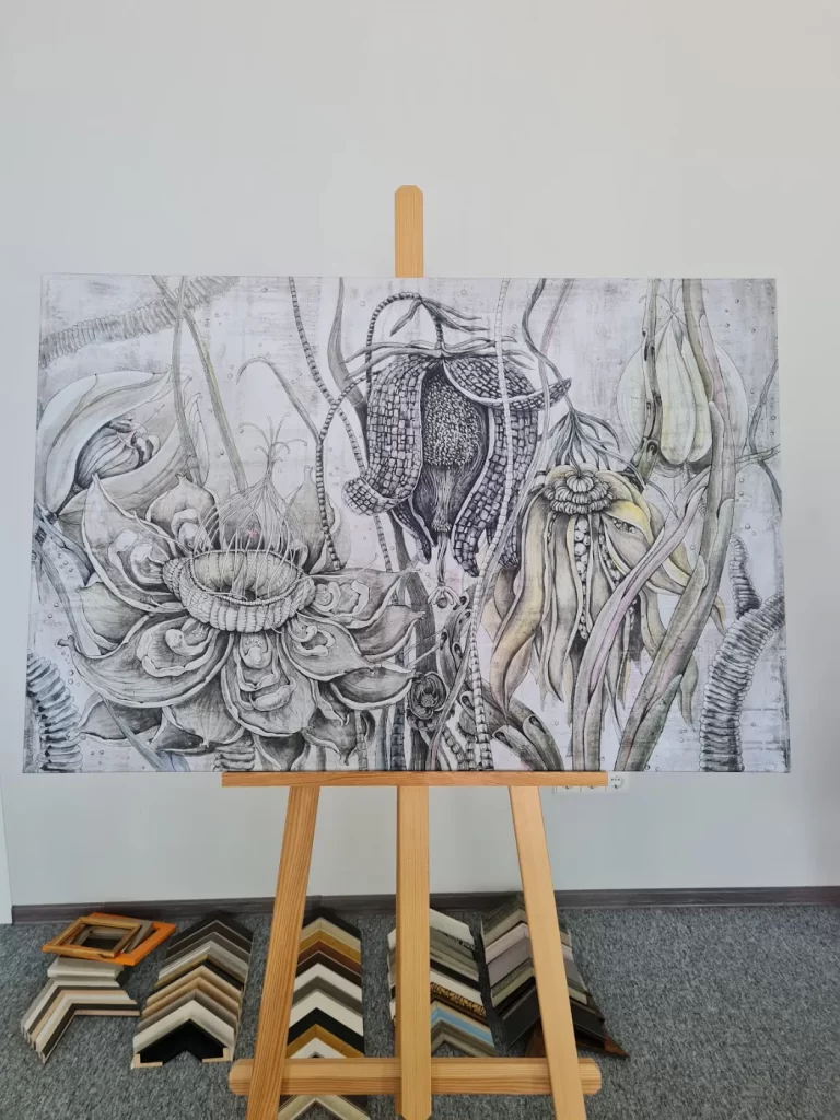Grafinis gėlių piešinys ant drobės